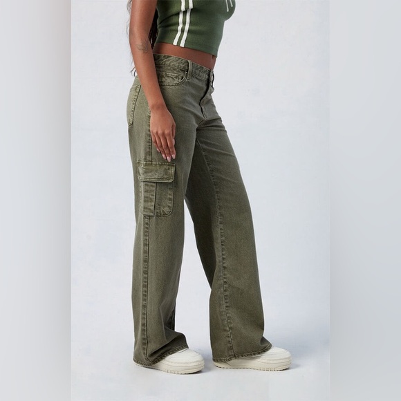 PacSun Pants - PacSun Low Rise Baggy Wide Leg Cargo Pants